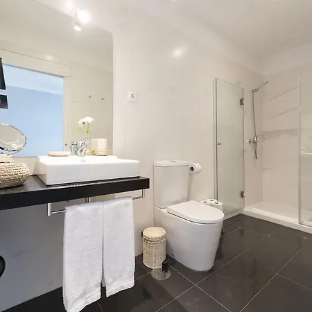 Le Petit Chateau Apartment Porto
