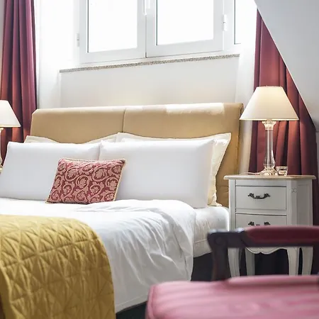 Le Petit Chateau Apartment Porto