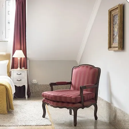 Le Petit Chateau *
